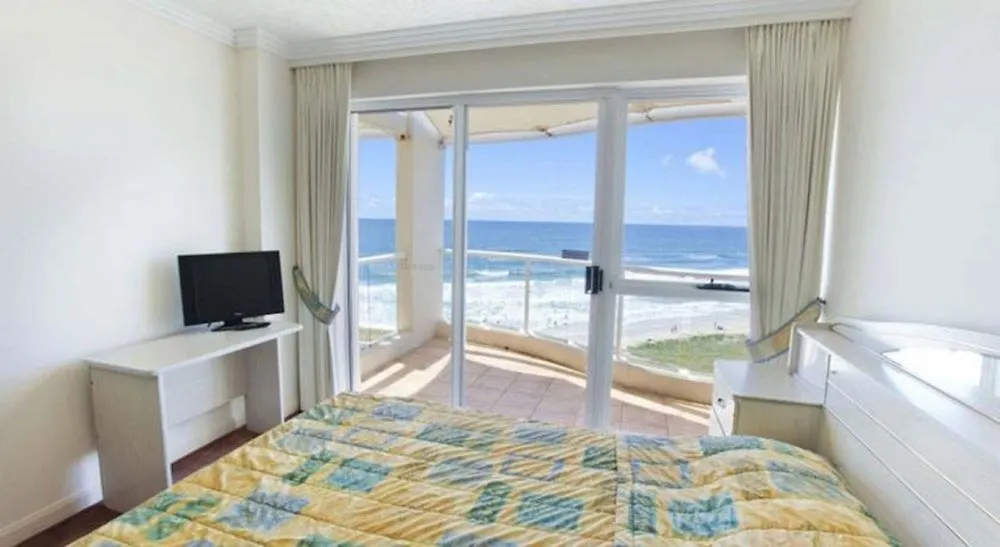 Aparthotel Regency On The Beach Gold Coast